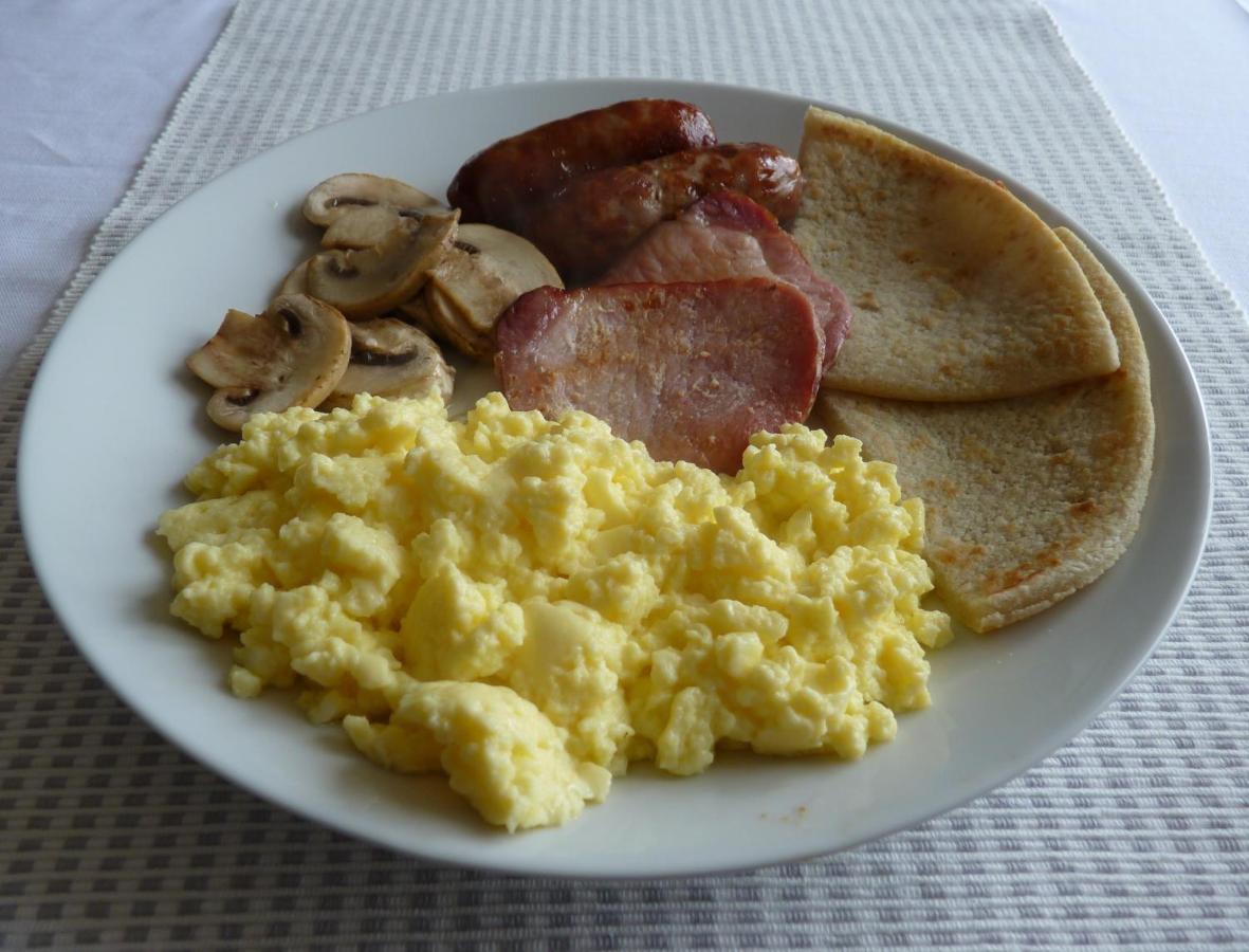 Tanleys B&B Grantown-on-Spey ภายนอก รูปภาพ